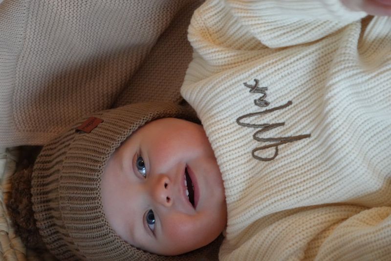 Knit lue med dusk - taupe
