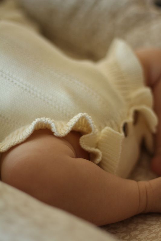 Tiny frill romper - cream