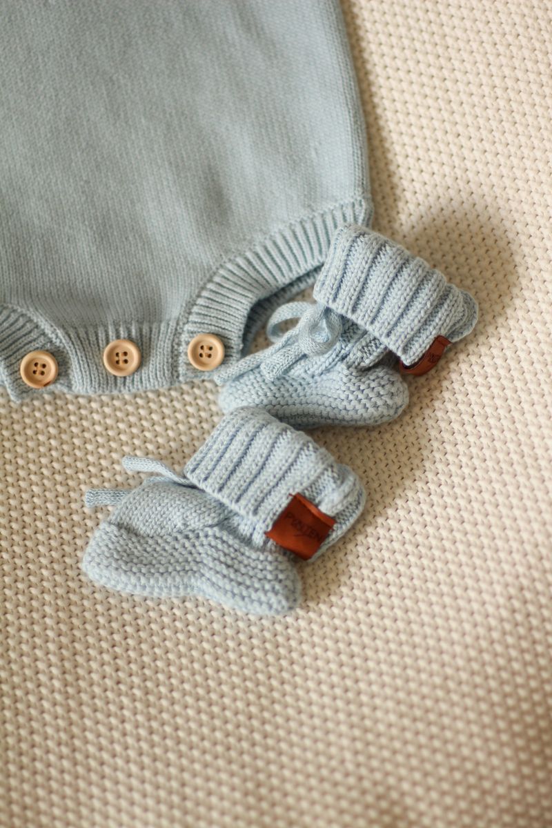 Knit babytøfler - powder blue